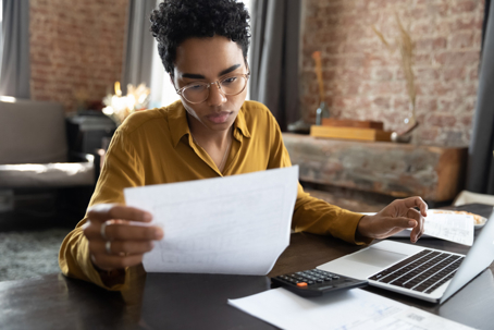 woman budgeting finances